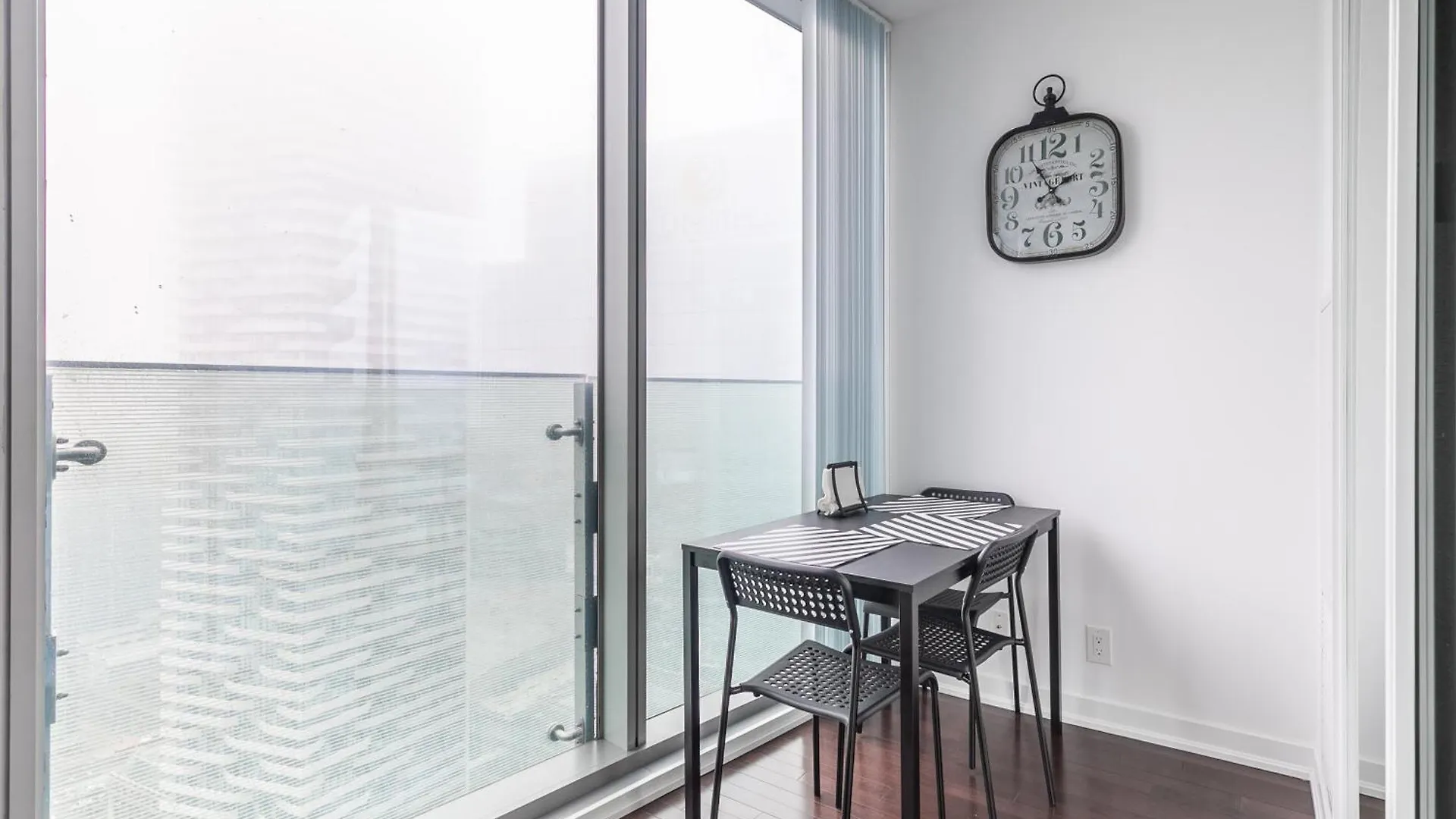 Globalstay Gorgeous Downtown Apartment Toronto 0*,  Canadá