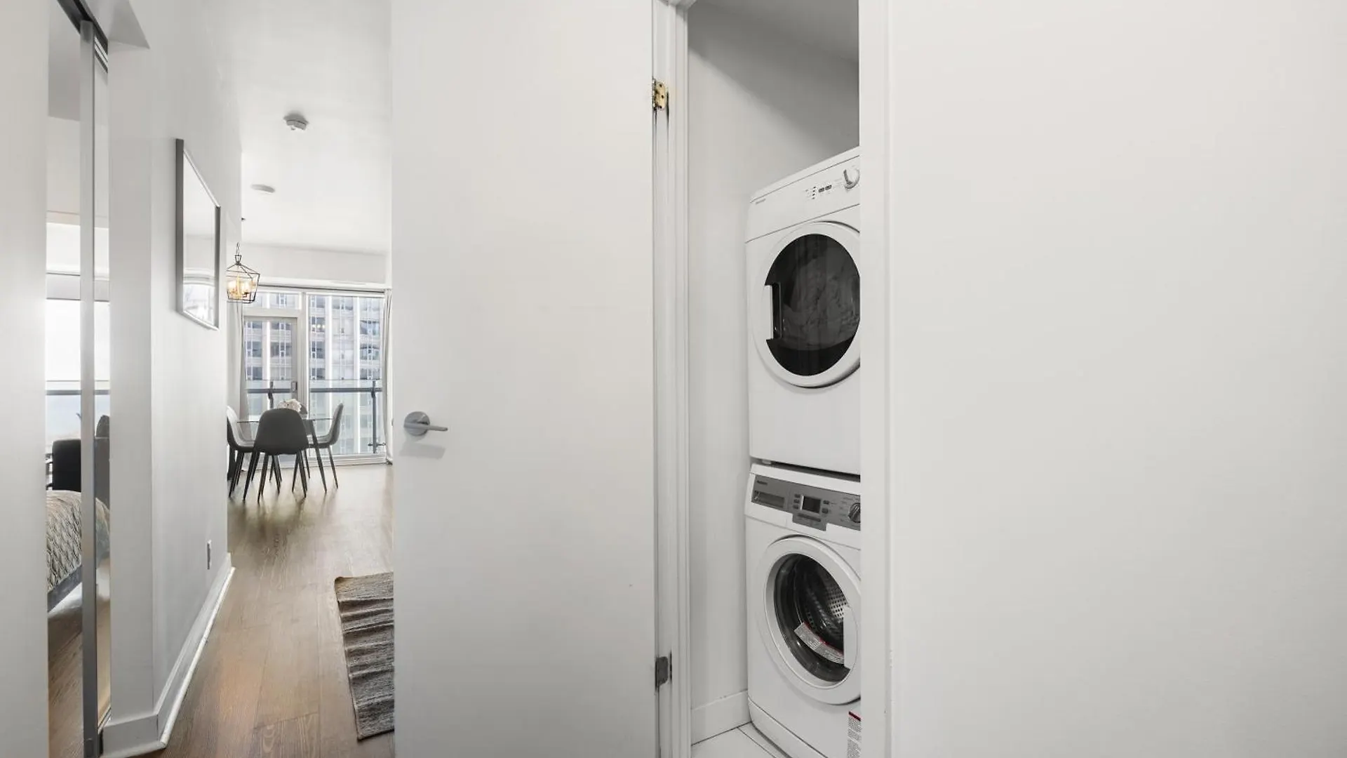 Globalstay Gorgeous Downtown Apartment Toronto 0*,  Canadá